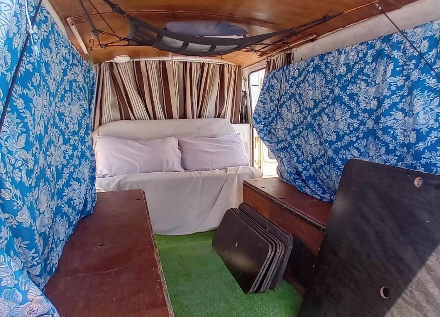 Canary Van For Drive, Near To Tfs Mercedes Mb Costa Adeje  0*, Costa Adeje (Tenerife) Espanha